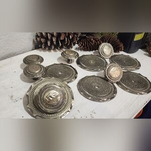 6 Mid Century Cabinet Drawer Knobs and Medallions Black & Gold Metal